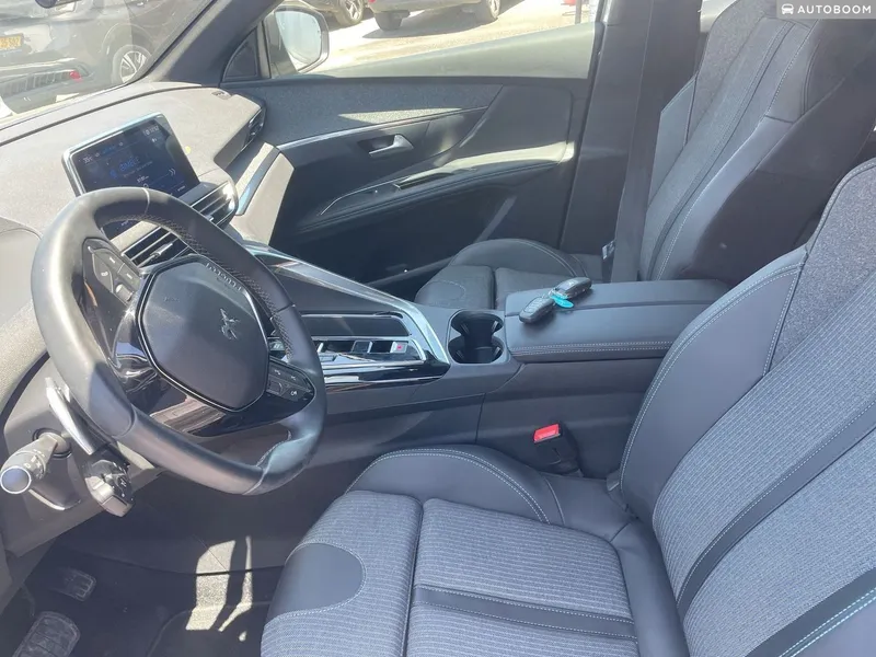 Peugeot 3008 2nd hand, 2024