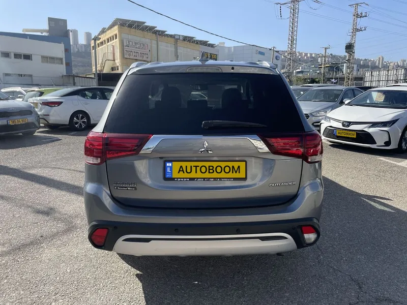 Mitsubishi Outlander 2nd hand, 2018, private hand