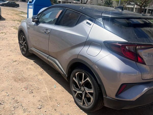 טויוטה C-HR יד 2 רכב, 2020, פרטי