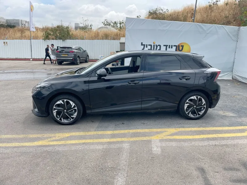 אם. ג'י. / MG 4 יד 2 רכב, 2024, פרטי