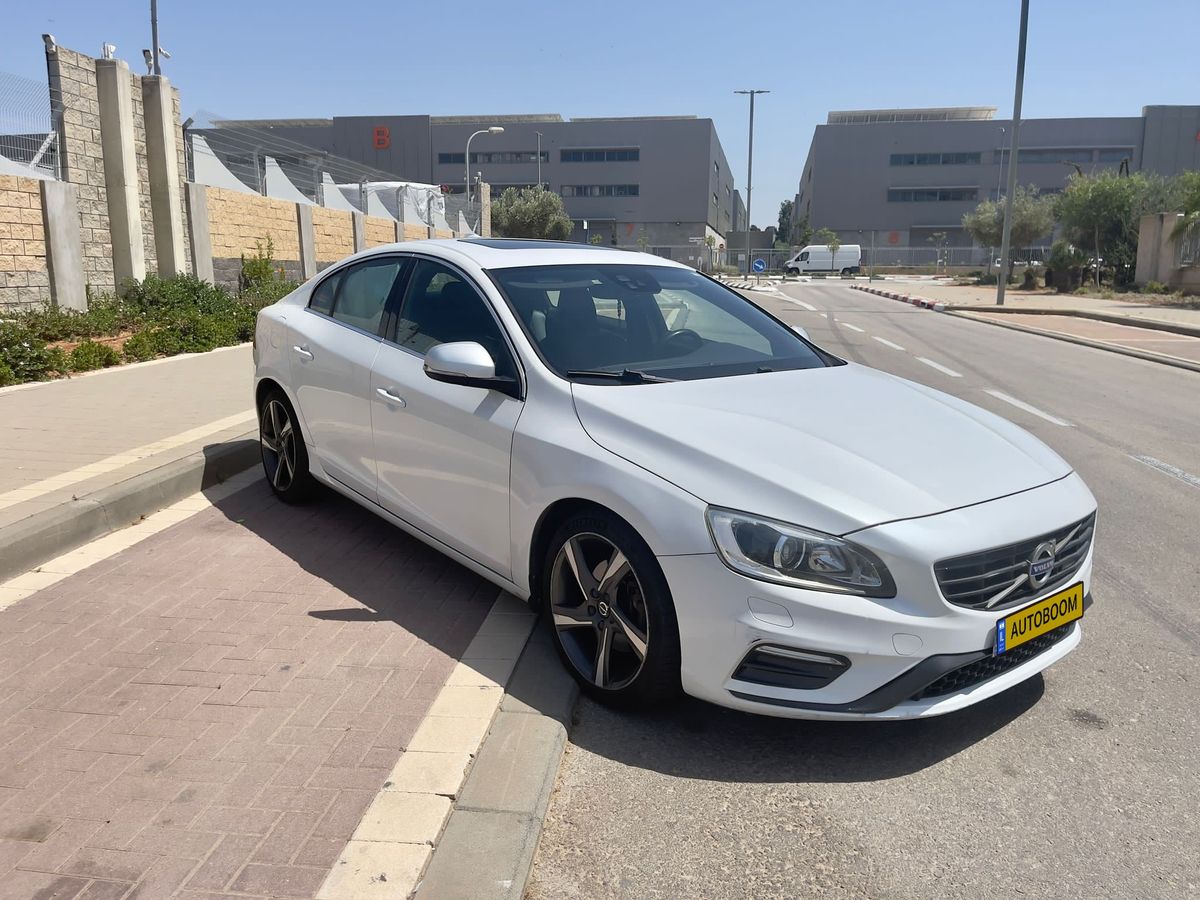 וולוו S60 יד 2 רכב, 2015, פרטי