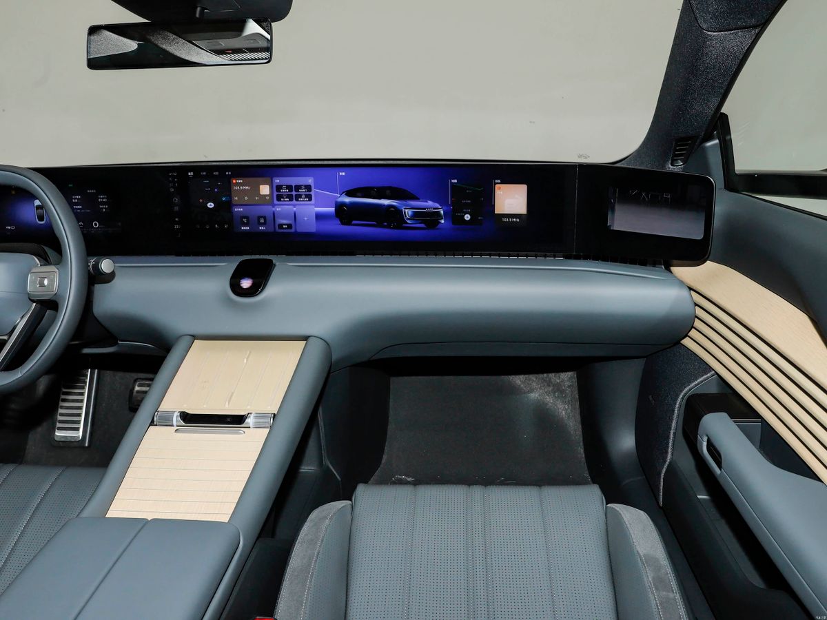 A-U-D-I E5 Sportback 2025. Передние сидения. Универсал, 1 поколение