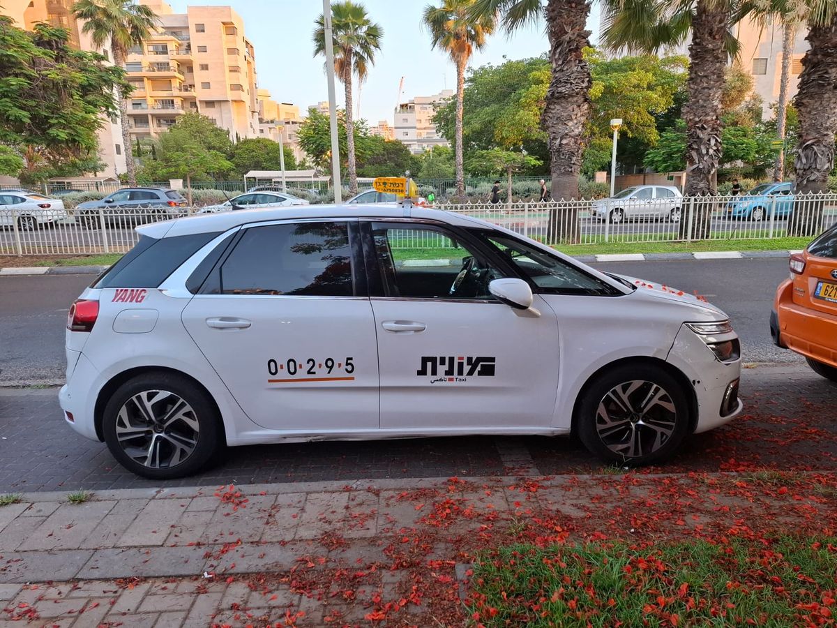 סיטרואן C4 ספייסטורר יד 2 רכב, 2021, פרטי