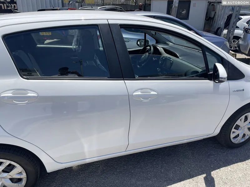 Toyota Yaris с пробегом, 2018
