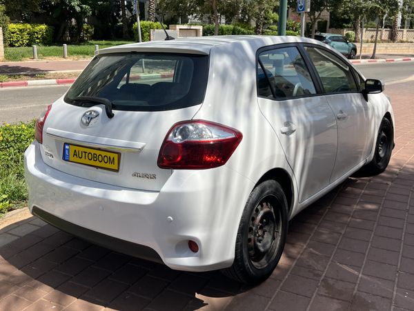 Toyota Auris 2nd hand, 2010, private hand