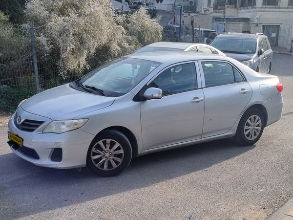 Toyota Corolla 2nd hand, 2011, private hand