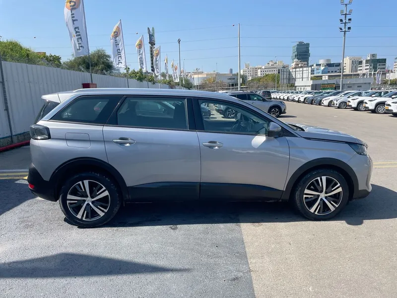 Peugeot 5008 2nd hand, 2021, private hand