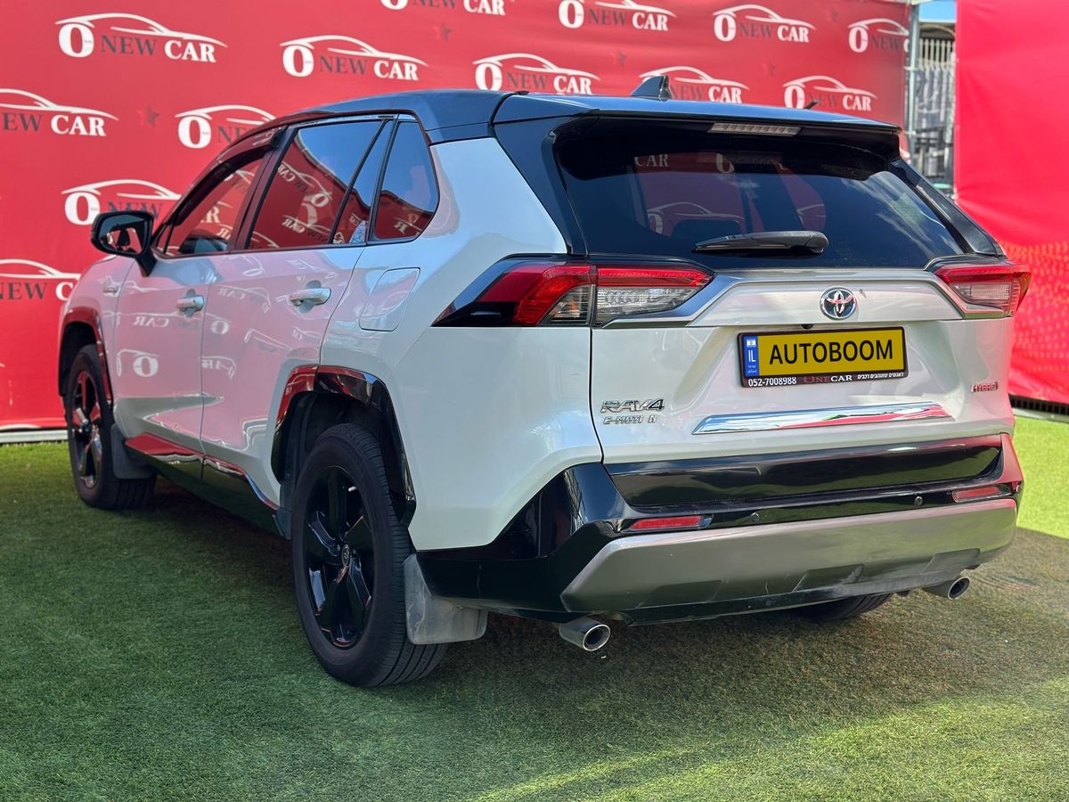 Toyota RAV4 2nd hand, 2021, private hand