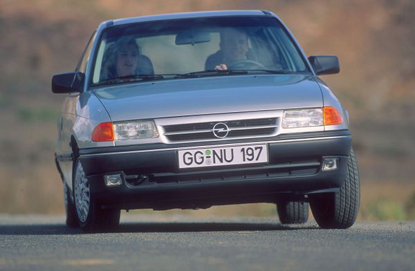Opel Astra 1991. Bodywork, Exterior. Sedan, 1 generation