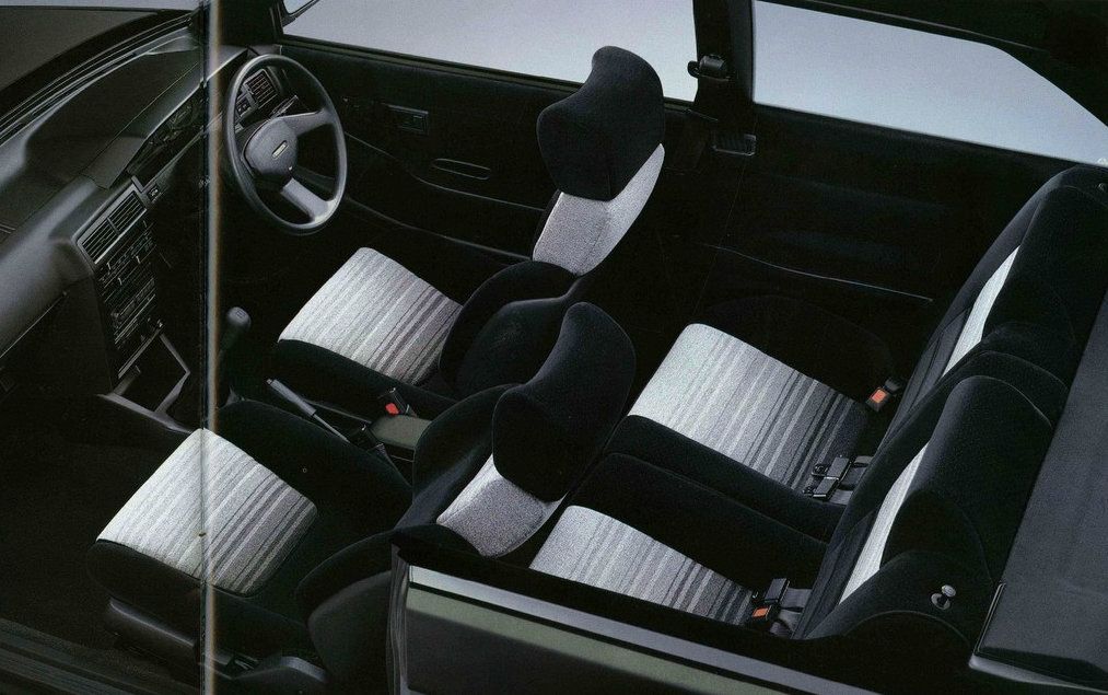 Toyota Corsa 1989. Intérieur. Mini 3-portes, 3 génération