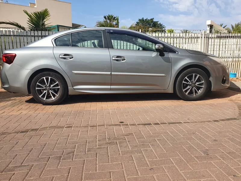 Toyota Avensis 2nd hand, 2018, private hand