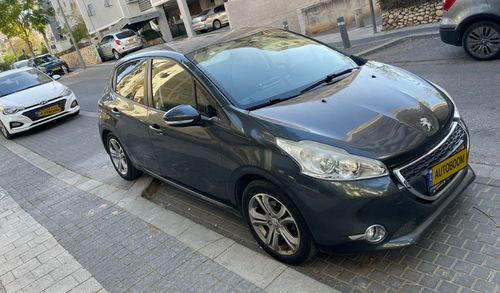 Peugeot 208 2nd hand, 2012, private hand