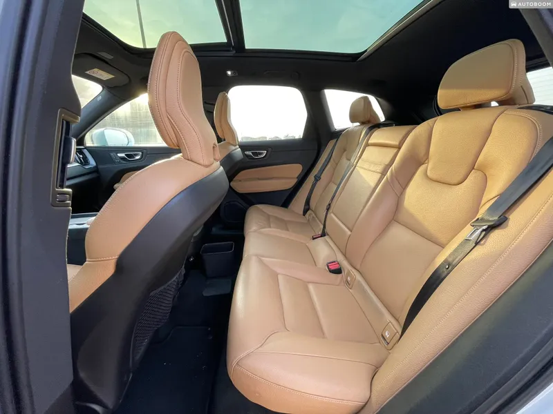 וולוו XC60 יד 2 רכב, 2020, פרטי