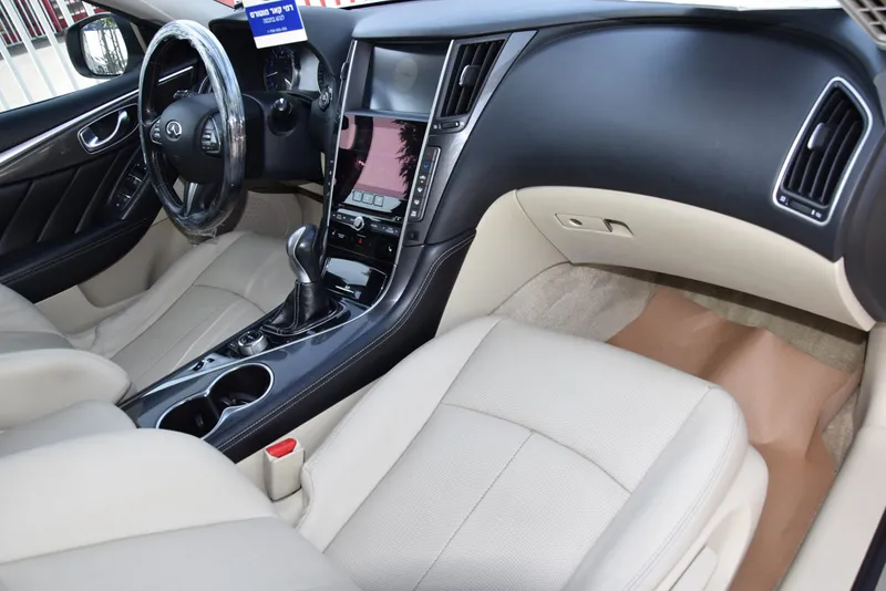 Infiniti Q50 2nd hand, 2015