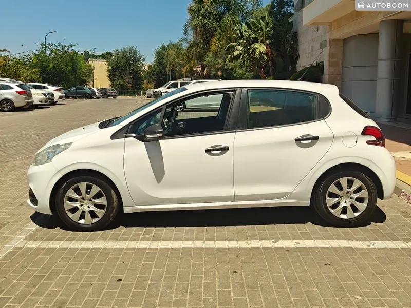 Peugeot 208 2nd hand, 2016, private