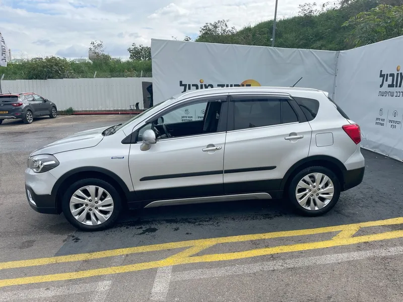 Suzuki SX4 2nd hand, 2022, private hand