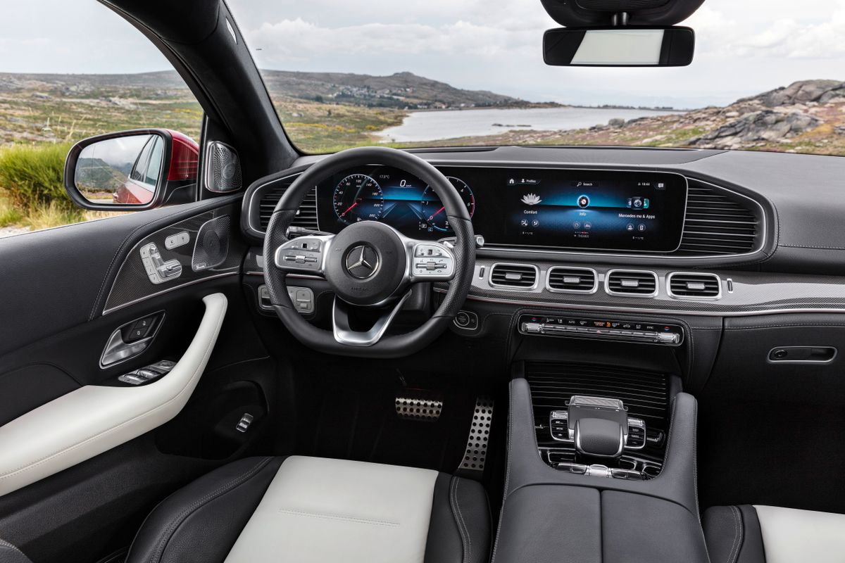 Mercedes GLE Coupe 2019. Front seats. SUV Coupe, 2 generation