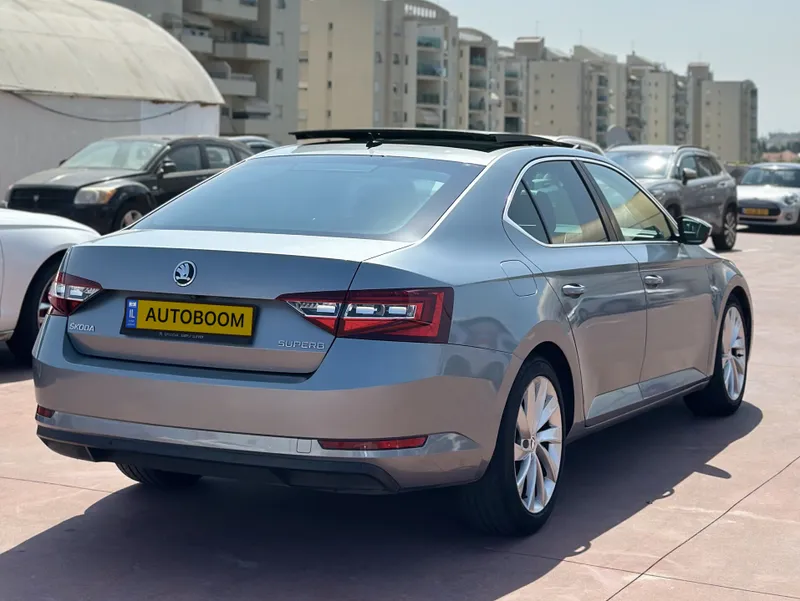 Skoda Superb с пробегом, 2018, частная рука