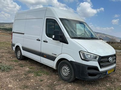יונדאי H350 יד 2 רכב, 2018