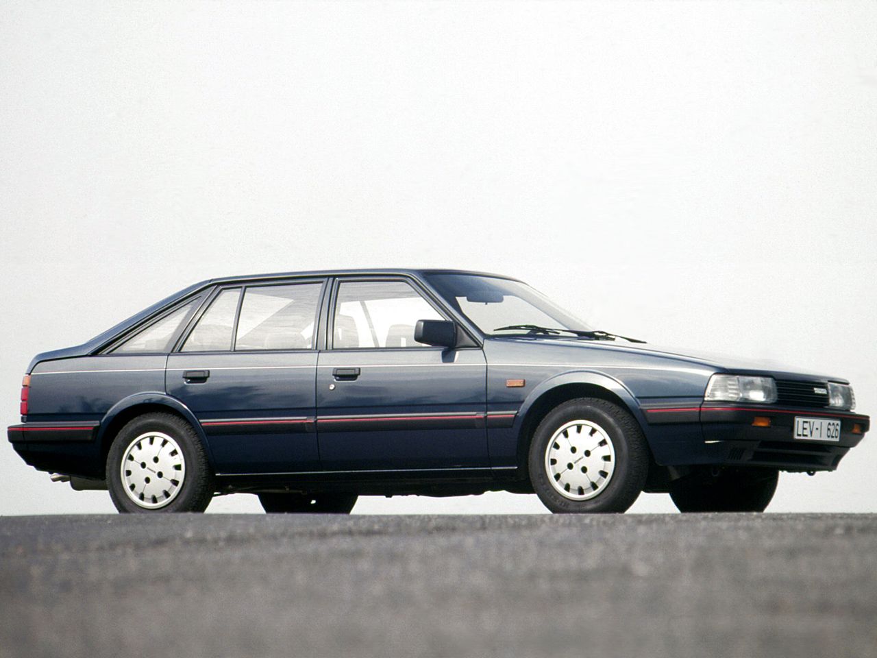 Мазда 626 хэтчбек. Mazda 626 Hatchback. Mazda 626 II (GC). Mazda 626 1987 хэтчбек. Mazda 626 1987 2.0 седан.