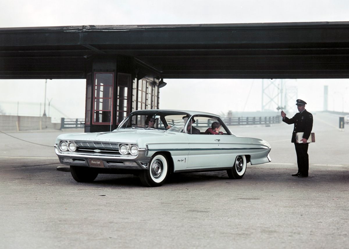 Oldsmobile Ninety Eight 1961. Bodywork, Exterior. Coupe, 6 generation