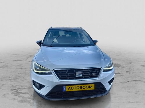 SEAT Arona, 2019, photo