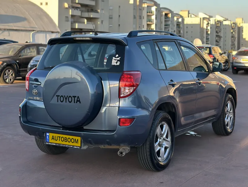 Toyota RAV4 с пробегом, 2008