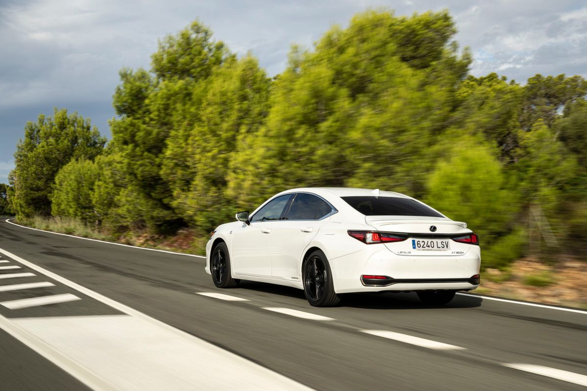 Lexus ES 2024. Carrosserie, extérieur. Berline, 7 génération, restyling 2