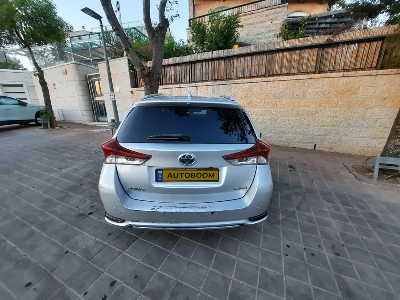 טויוטה אוריס יד 2 רכב, 2017, פרטי