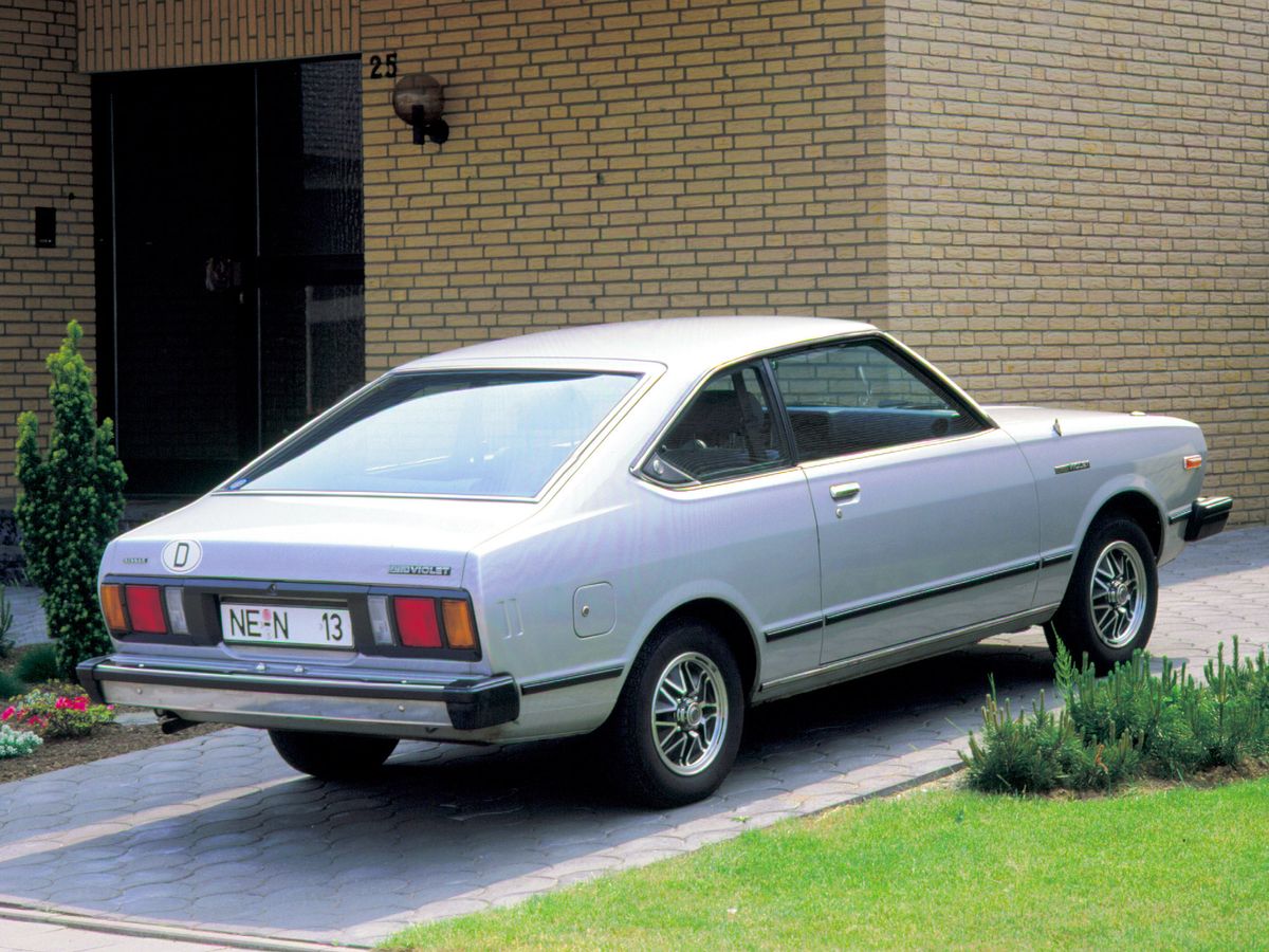 Datsun Violet 1973. Carrosserie, extérieur. Berline 2-portes, 1 génération