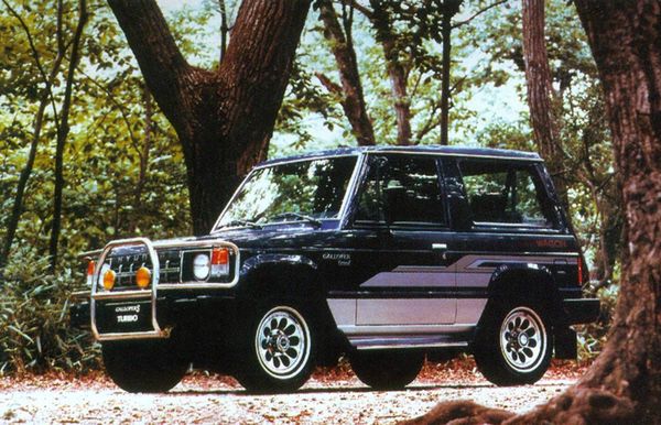 יונדאי גאלופר 1991. מרכב, צורה. רכב שטח 3 דלתות, 1 דור