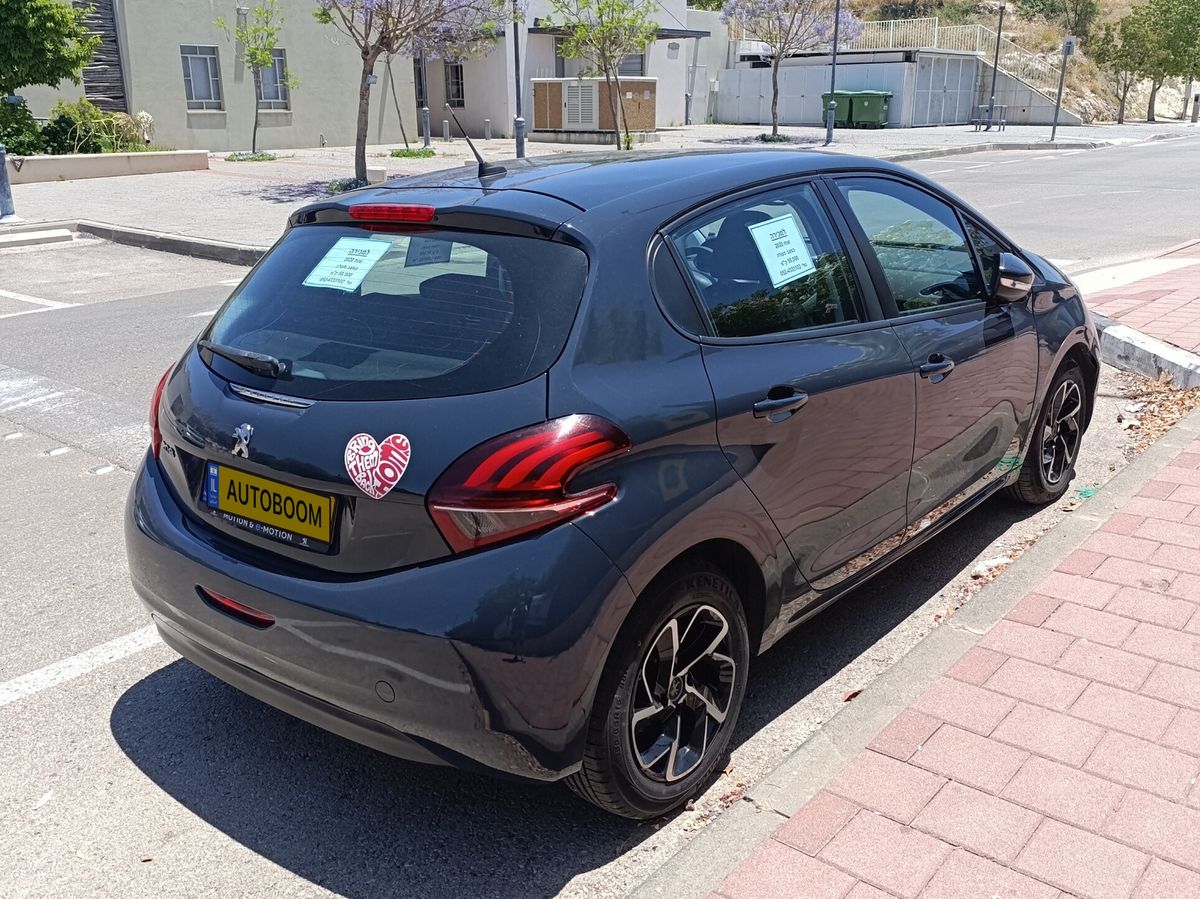 Peugeot 208 2nd hand, 2020, private hand