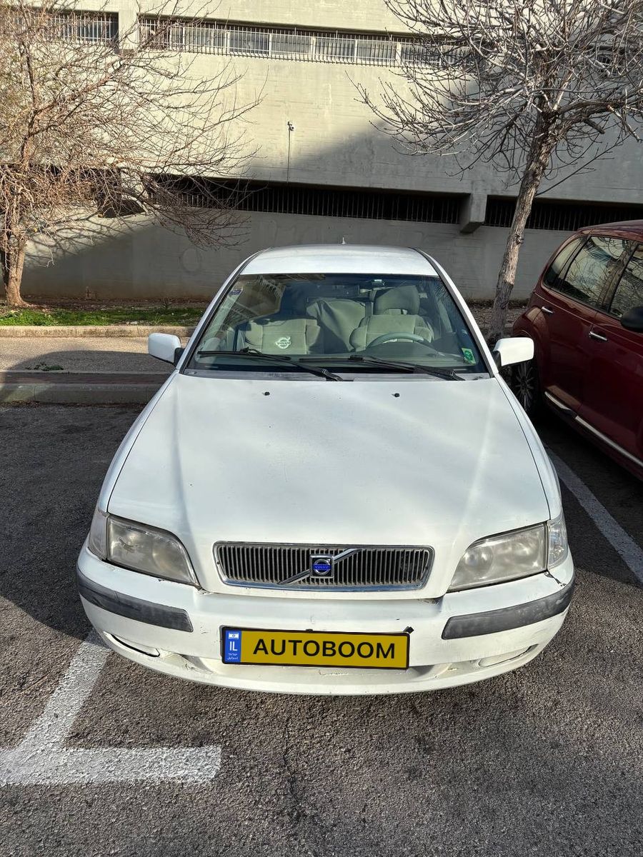 וולוו V40 יד 2 רכב, 2002, פרטי