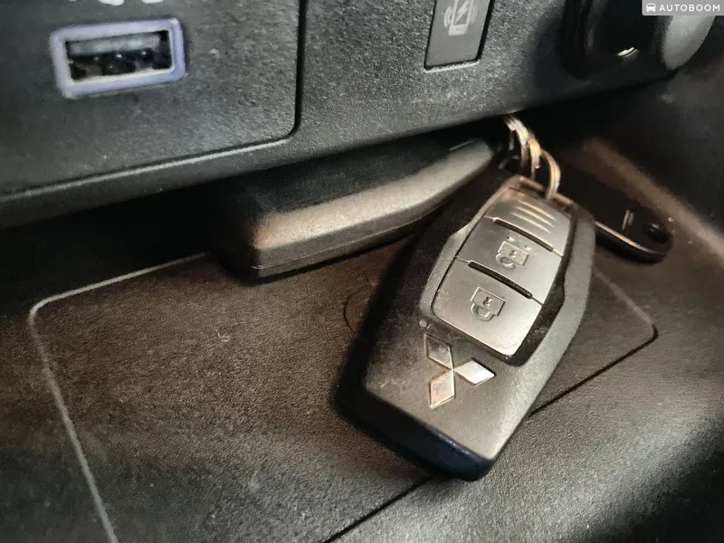 Mitsubishi Outlander 2nd hand, 2024, private
