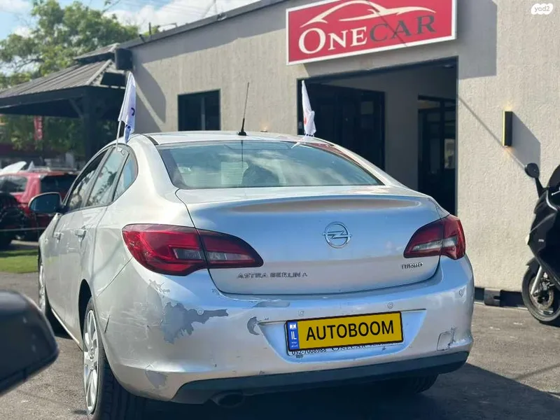 Opel Astra 2nd hand, 2013