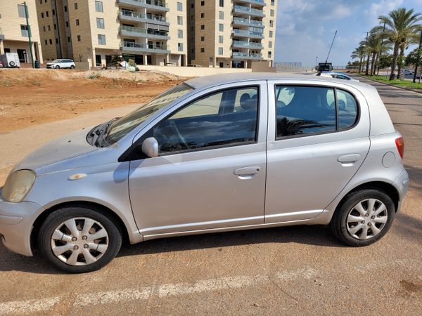 Toyota Yaris с пробегом, 2005, частная рука