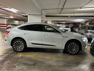Audi Q8 Sportback e-tron, 2021, photo