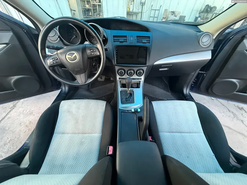 מאזדה 3 יד 2 רכב, 2010, פרטי