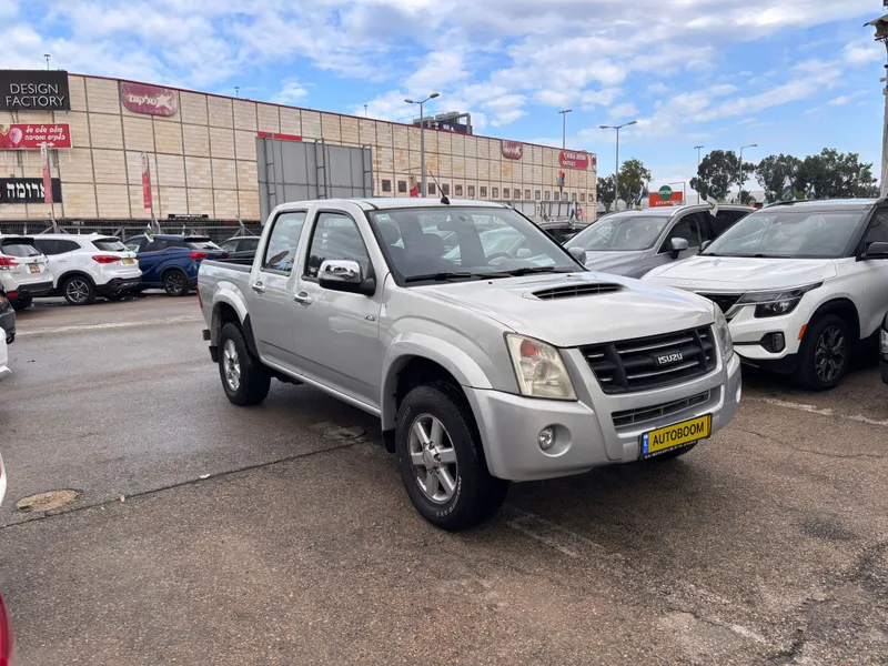 Isuzu D-Max 2nd hand, 2011