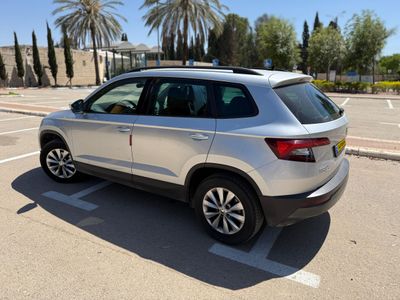 סקודה קארוק יד 2 רכב, 2019, פרטי
