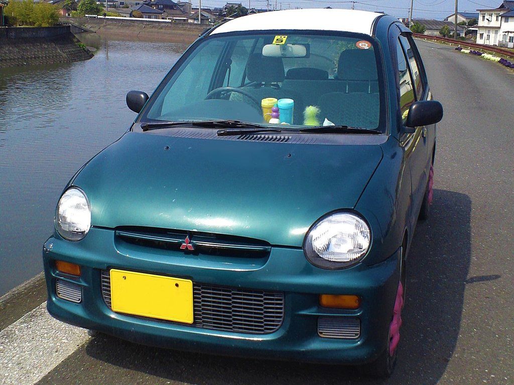 מיצובישי מיניקה 1993. מרכב, צורה. מיני 5 דלתות, 7 דור