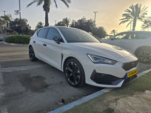 Cupra Leon, 2024, фото