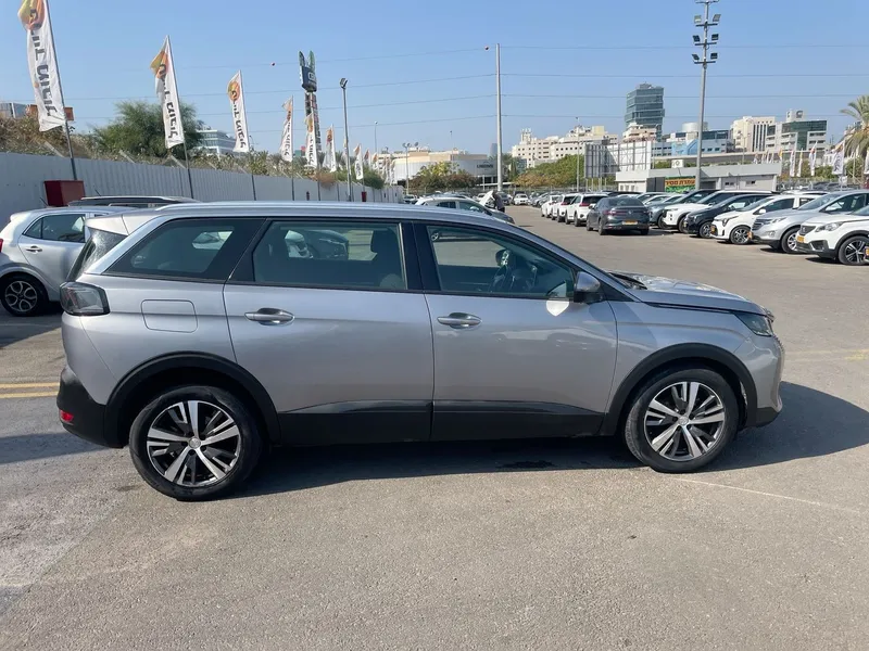 Peugeot 5008 2nd hand, 2021