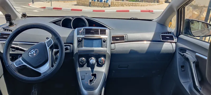 Toyota Verso 2ème main, 2015, main privée