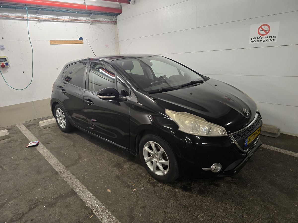 Peugeot 208 2nd hand, 2015, private hand