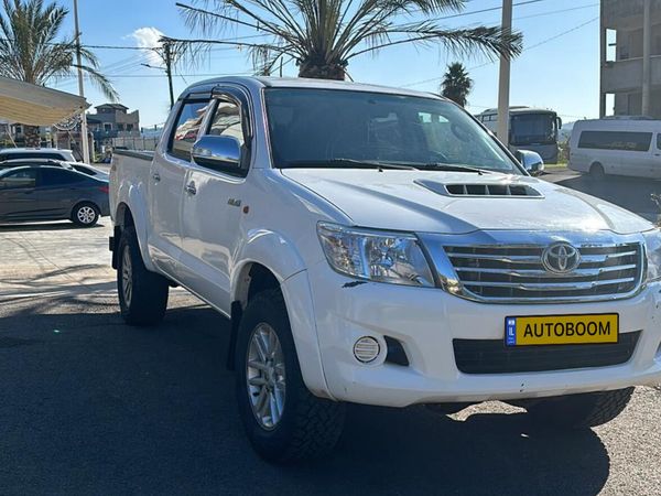 Toyota Hilux с пробегом, 2012, частная рука