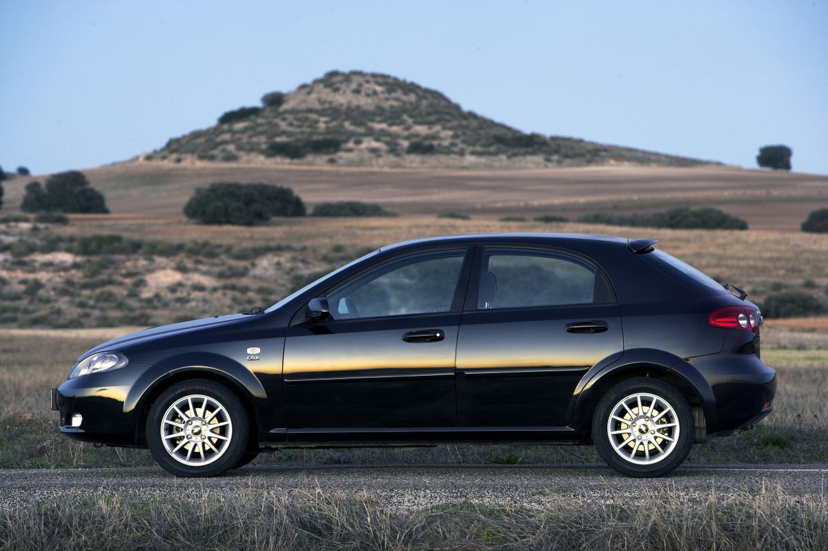 Chevrolet Lacetti 2004. Carrosserie, extérieur. Hatchback 5-portes, 1 génération