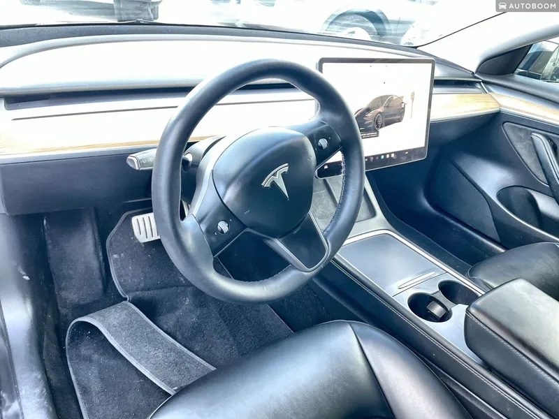 Tesla Model 3 2nd hand, 2023, private