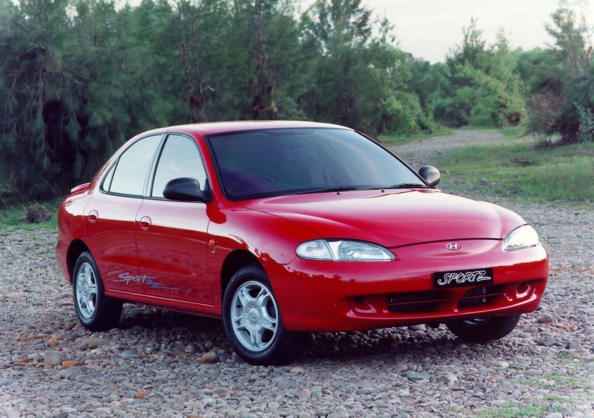 Hyundai Lantra 1995. Bodywork, Exterior. Sedan, 2 generation