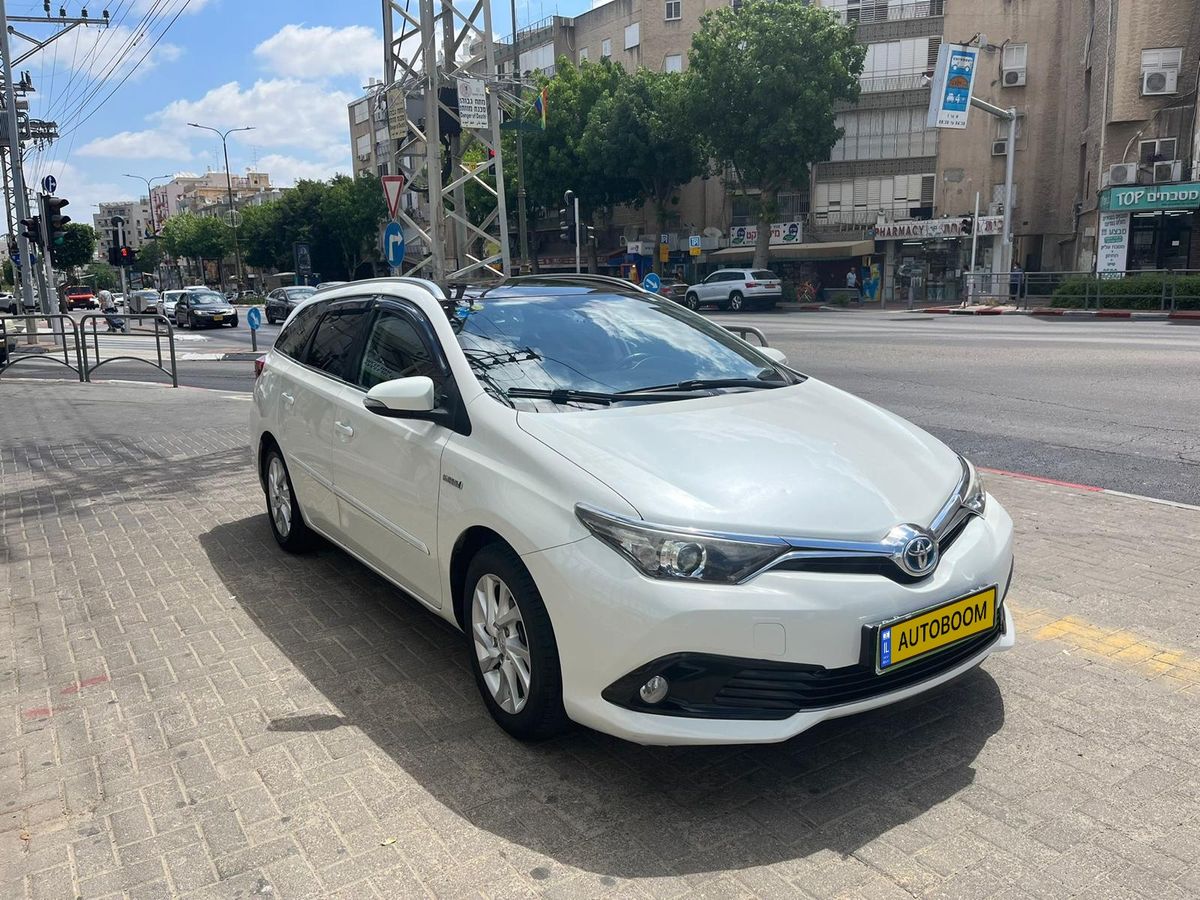 Toyota Auris 2ème main, 2018